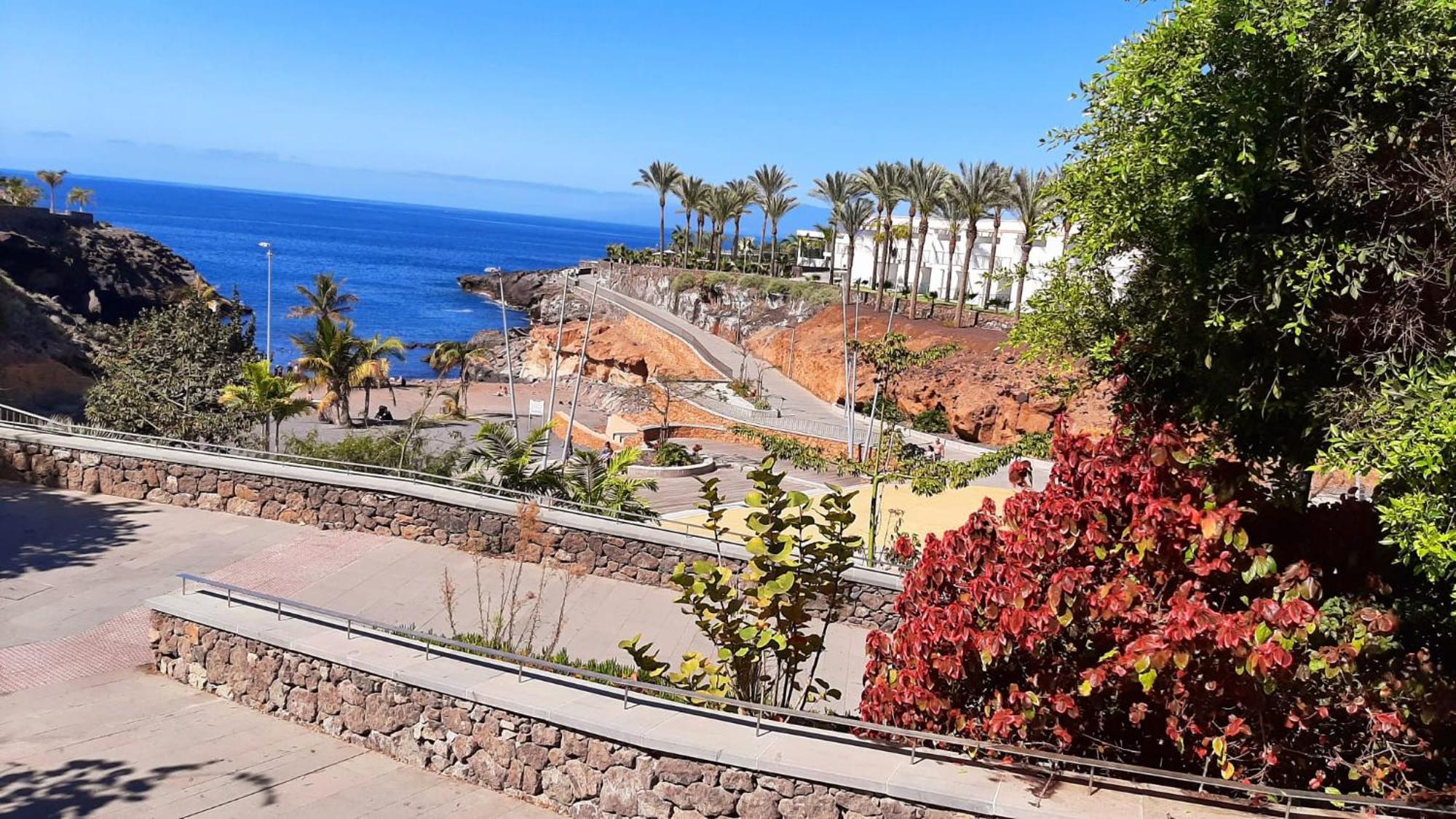 Blue Bay Paradise - Beach Front Apartment With Sea View Playa Paraiso  Exterior foto
